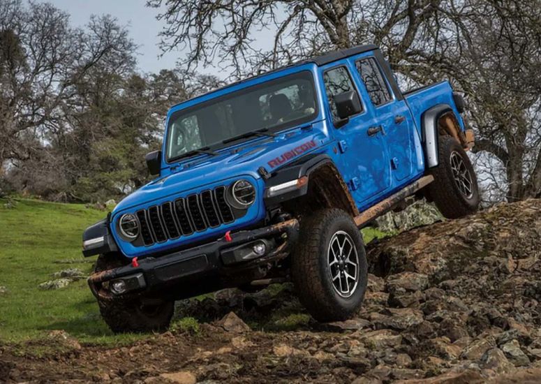 Jeep Wrangler haciendo descenso 